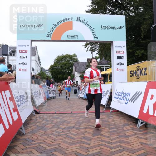30.08.2026 - Blankeneser Heldenlauf Lena Gebhardt http://msf.ph/oto/10077298 30.08.2026 10:40:02 Ziel 5360, 5668, 5669 meine-sportfotos.de