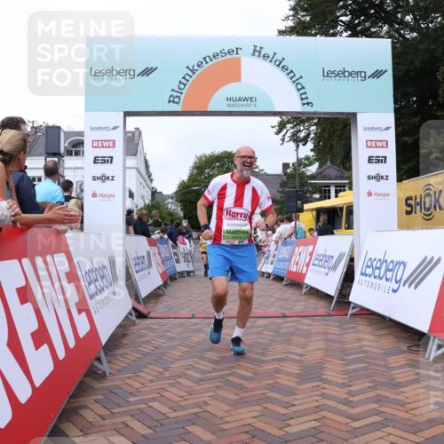 30.08.2026 - Blankeneser Heldenlauf Lena Gebhardt http://msf.ph/oto/10077302 30.08.2026 10:40:05 Ziel 5360, 5668, 5669 meine-sportfotos.de