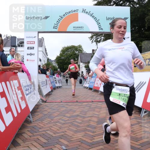 30.08.2026 - Blankeneser Heldenlauf Lena Gebhardt http://msf.ph/oto/10077312 30.08.2026 10:40:12 Ziel 5143, 5345, 5440, 5447, 5669 meine-sportfotos.de