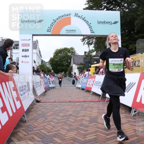 30.08.2026 - Blankeneser Heldenlauf Lena Gebhardt http://msf.ph/oto/10077321 30.08.2026 10:40:22 Ziel 5199 meine-sportfotos.de