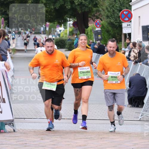 30.08.2026 - Blankeneser Heldenlauf Lena Gebhardt http://msf.ph/oto/10077333 30.08.2026 10:40:42 Ziel 5559, 5565 meine-sportfotos.de