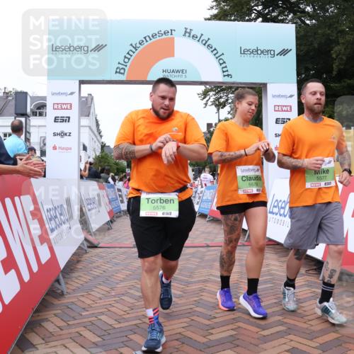 30.08.2026 - Blankeneser Heldenlauf Lena Gebhardt http://msf.ph/oto/10077338 30.08.2026 10:40:48 Ziel 5576, 5577, 5578, 5834 meine-sportfotos.de
