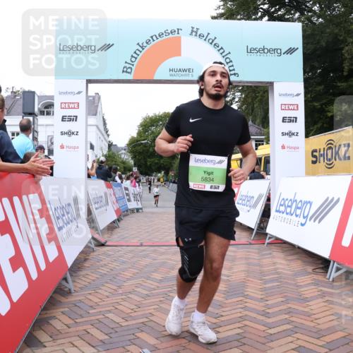 30.08.2026 - Blankeneser Heldenlauf Lena Gebhardt http://msf.ph/oto/10077340 30.08.2026 10:40:50 Ziel 5576, 5577, 5578, 5834 meine-sportfotos.de