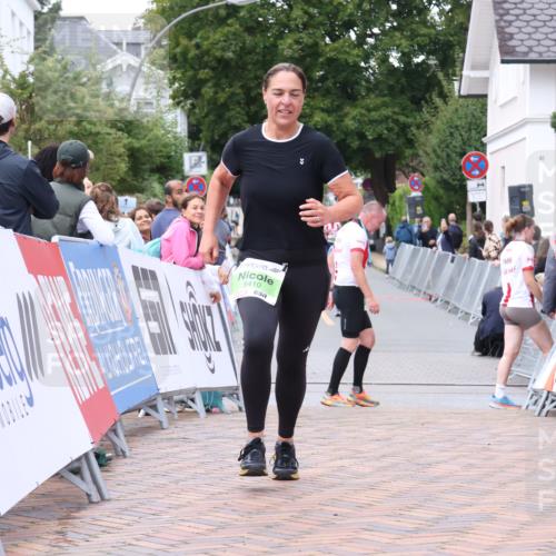 30.08.2026 - Blankeneser Heldenlauf Lena Gebhardt http://msf.ph/oto/10077349 30.08.2026 10:41:02 Ziel 5085, 5410 meine-sportfotos.de