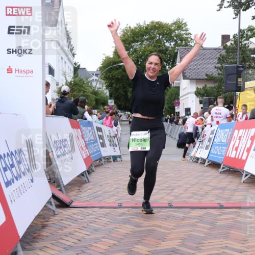 30.08.2026 - Blankeneser Heldenlauf Lena Gebhardt http://msf.ph/oto/10077351 30.08.2026 10:41:03 Ziel 5085, 5410 meine-sportfotos.de