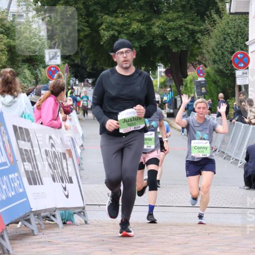 30.08.2026 - Blankeneser Heldenlauf Lena Gebhardt http://msf.ph/oto/10077377 30.08.2026 10:41:40 Ziel 5252, 5675, 5676 meine-sportfotos.de