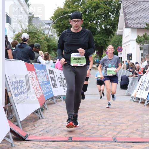 30.08.2026 - Blankeneser Heldenlauf Lena Gebhardt http://msf.ph/oto/10077379 30.08.2026 10:41:42 Ziel 5252, 5675, 5676 meine-sportfotos.de