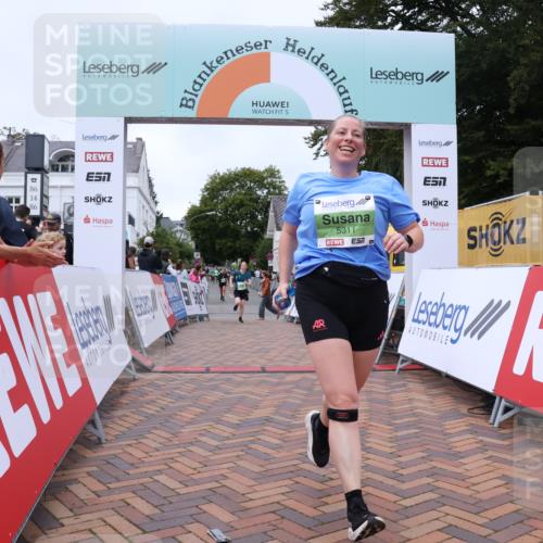 30.08.2026 - Blankeneser Heldenlauf Lena Gebhardt http://msf.ph/oto/10077390 30.08.2026 10:41:49 Ziel 5252, 5311, 5390, 5675, 5676 meine-sportfotos.de