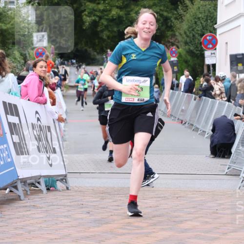 30.08.2026 - Blankeneser Heldenlauf Lena Gebhardt http://msf.ph/oto/10077392 30.08.2026 10:41:50 Ziel 5252, 5311, 5390, 5675, 5676 meine-sportfotos.de