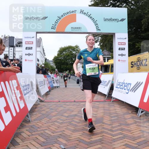 30.08.2026 - Blankeneser Heldenlauf Lena Gebhardt http://msf.ph/oto/10077396 30.08.2026 10:41:53 Ziel 5311, 5390 meine-sportfotos.de