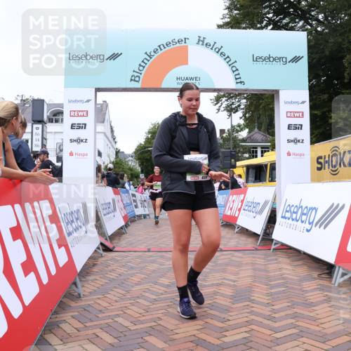30.08.2026 - Blankeneser Heldenlauf Lena Gebhardt http://msf.ph/oto/10077400 30.08.2026 10:42:02 Ziel 5047, 5128, 5567, 5568 meine-sportfotos.de