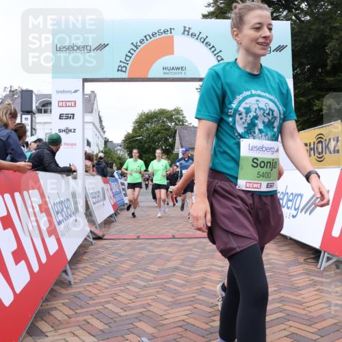 30.08.2026 - Blankeneser Heldenlauf Lena Gebhardt http://msf.ph/oto/10077411 30.08.2026 10:42:10 Ziel 5081, 5128, 5400, 5541, 5542, 5567, 5568, 5605 meine-sportfotos.de