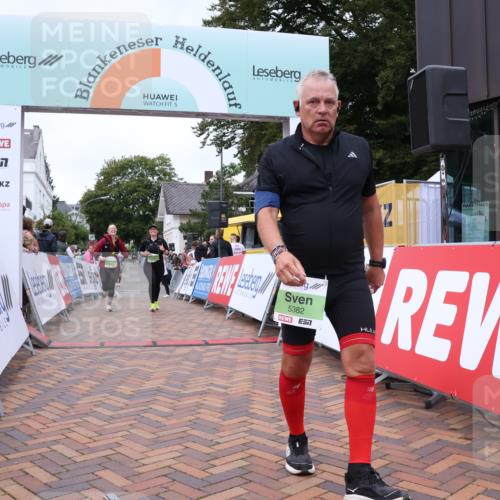 30.08.2026 - Blankeneser Heldenlauf Lena Gebhardt http://msf.ph/oto/10077420 30.08.2026 10:42:18 Ziel 5063, 5081, 5382, 5429, 5541, 5542 meine-sportfotos.de