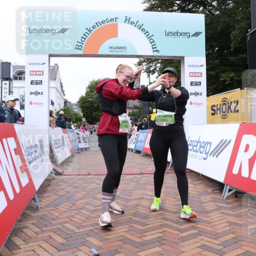 30.08.2026 - Blankeneser Heldenlauf Lena Gebhardt http://msf.ph/oto/10077424 30.08.2026 10:42:21 Ziel 5063, 5382, 5429 meine-sportfotos.de
