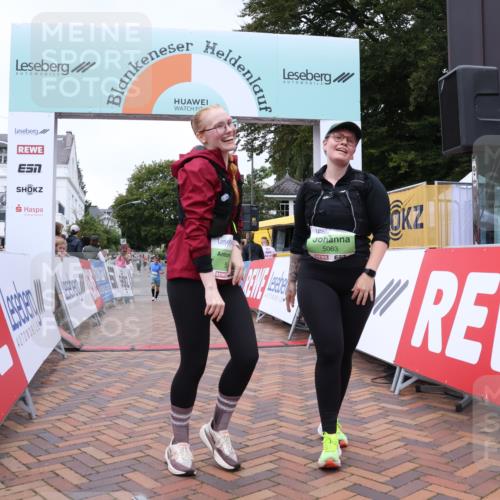 30.08.2026 - Blankeneser Heldenlauf Lena Gebhardt http://msf.ph/oto/10077425 30.08.2026 10:42:21 Ziel 5063, 5382, 5429 meine-sportfotos.de
