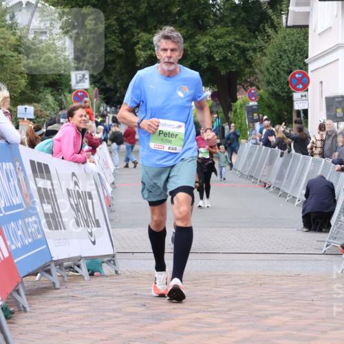 30.08.2026 - Blankeneser Heldenlauf Lena Gebhardt http://msf.ph/oto/10077428 30.08.2026 10:42:26 Ziel 5063, 5396, 5429 meine-sportfotos.de