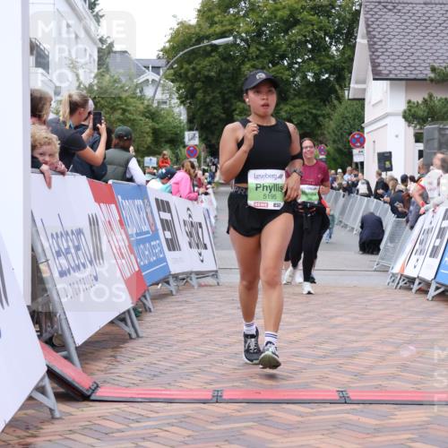 30.08.2026 - Blankeneser Heldenlauf Lena Gebhardt http://msf.ph/oto/10077436 30.08.2026 10:42:35 Ziel 5195, 5344, 5396 meine-sportfotos.de