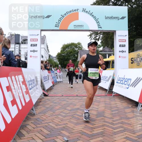 30.08.2026 - Blankeneser Heldenlauf Lena Gebhardt http://msf.ph/oto/10077438 30.08.2026 10:42:37 Ziel 5195, 5344, 5396, 5626, 5774 meine-sportfotos.de