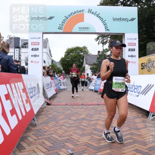 30.08.2026 - Blankeneser Heldenlauf Lena Gebhardt http://msf.ph/oto/10077439 30.08.2026 10:42:37 Ziel 5195, 5344, 5396, 5626, 5774 meine-sportfotos.de