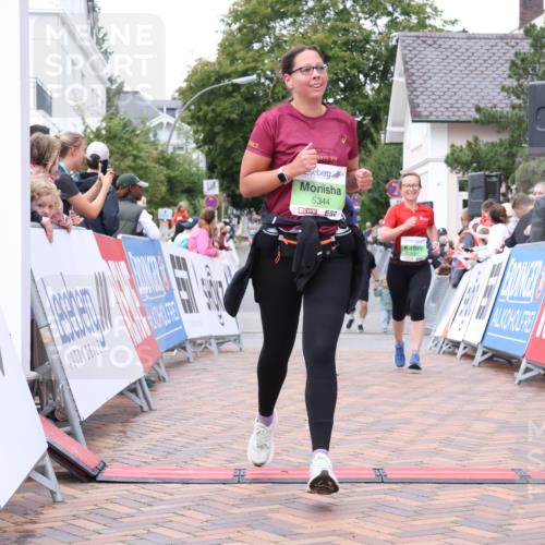 30.08.2026 - Blankeneser Heldenlauf Lena Gebhardt http://msf.ph/oto/10077440 30.08.2026 10:42:38 Ziel 5195, 5344, 5626, 5774 meine-sportfotos.de