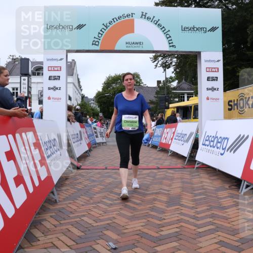 30.08.2026 - Blankeneser Heldenlauf Lena Gebhardt http://msf.ph/oto/10077446 30.08.2026 10:42:43 Ziel 5027, 5195, 5344, 5626, 5774 meine-sportfotos.de