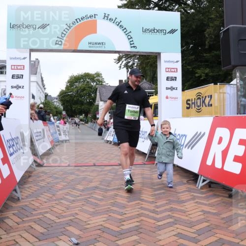 30.08.2026 - Blankeneser Heldenlauf Lena Gebhardt http://msf.ph/oto/10077456 30.08.2026 10:42:51 Ziel 5027, 5381 meine-sportfotos.de