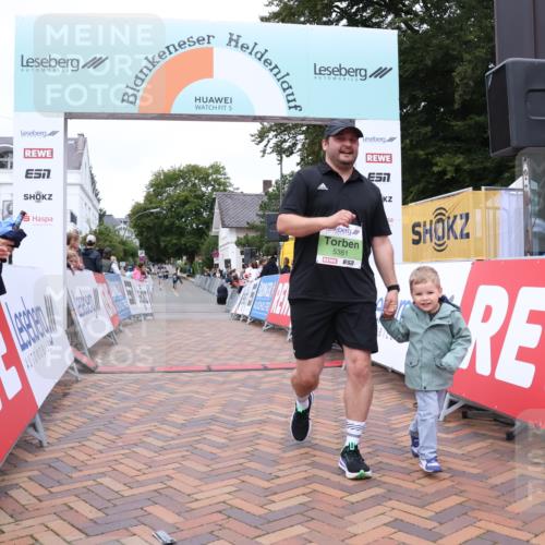 30.08.2026 - Blankeneser Heldenlauf Lena Gebhardt http://msf.ph/oto/10077457 30.08.2026 10:42:52 Ziel 5027, 5381 meine-sportfotos.de