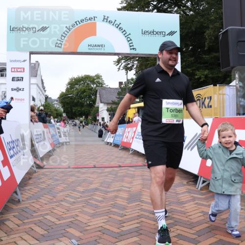 30.08.2026 - Blankeneser Heldenlauf Lena Gebhardt http://msf.ph/oto/10077458 30.08.2026 10:42:53 Ziel 5027, 5381 meine-sportfotos.de