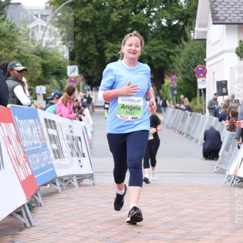 30.08.2026 - Blankeneser Heldenlauf Lena Gebhardt http://msf.ph/oto/10077471 30.08.2026 10:43:16 Ziel 5227, 5355, 5442 meine-sportfotos.de