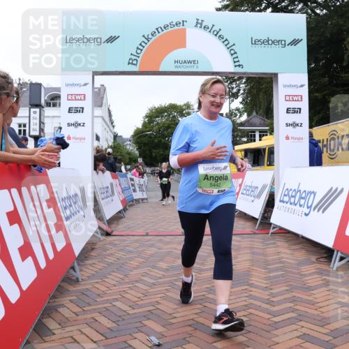 30.08.2026 - Blankeneser Heldenlauf Lena Gebhardt http://msf.ph/oto/10077475 30.08.2026 10:43:19 Ziel 5091, 5227, 5442 meine-sportfotos.de