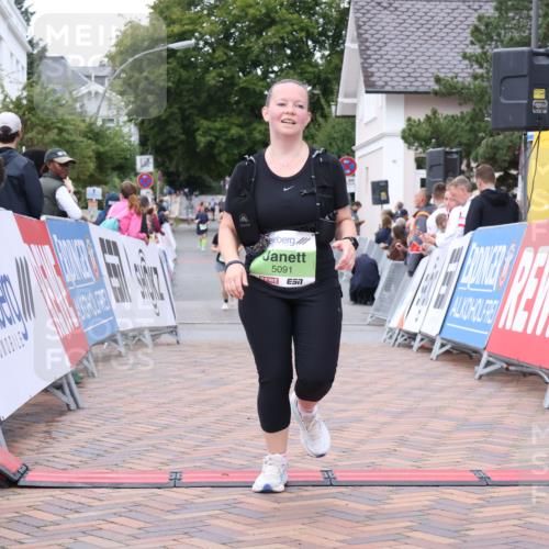 30.08.2026 - Blankeneser Heldenlauf Lena Gebhardt http://msf.ph/oto/10077478 30.08.2026 10:43:22 Ziel 5091, 5442 meine-sportfotos.de