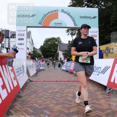 30.08.2026 - Blankeneser Heldenlauf Lena Gebhardt http://msf.ph/oto/10077485 30.08.2026 10:43:32 Ziel 5375 meine-sportfotos.de