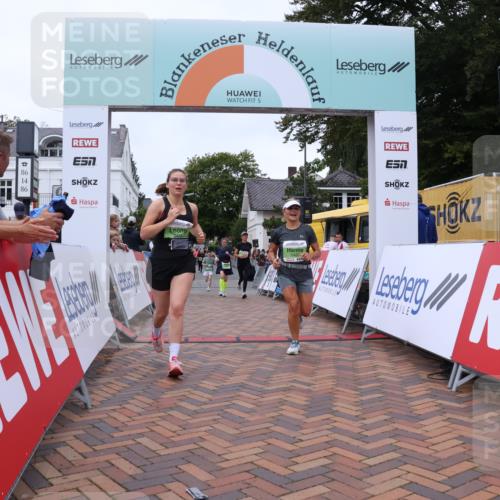 30.08.2026 - Blankeneser Heldenlauf Lena Gebhardt http://msf.ph/oto/10077489 30.08.2026 10:43:39 Ziel 5375, 5422, 5423, 5714, 5726, 5824 meine-sportfotos.de