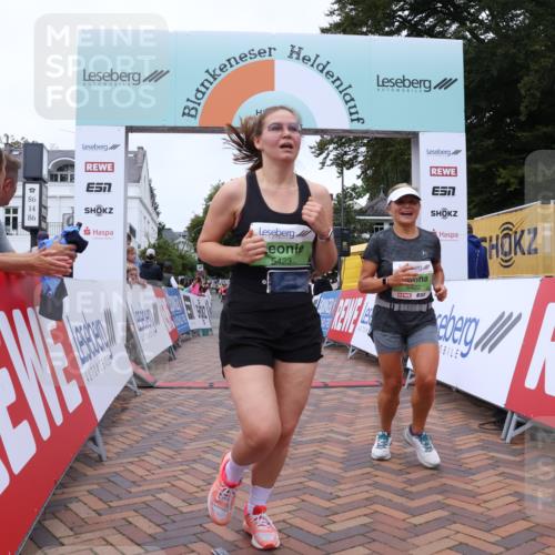30.08.2026 - Blankeneser Heldenlauf Lena Gebhardt http://msf.ph/oto/10077491 30.08.2026 10:43:39 Ziel 5375, 5422, 5423, 5714, 5726, 5824 meine-sportfotos.de