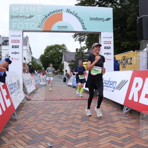 30.08.2026 - Blankeneser Heldenlauf Lena Gebhardt http://msf.ph/oto/10077493 30.08.2026 10:43:42 Ziel 5422, 5423, 5714, 5726, 5824 meine-sportfotos.de