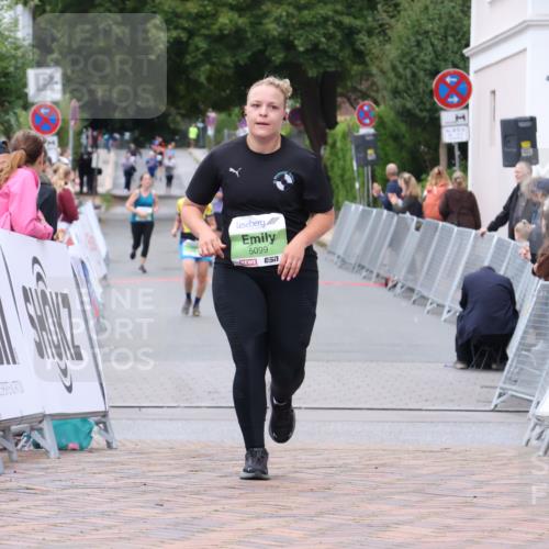 30.08.2026 - Blankeneser Heldenlauf Lena Gebhardt http://msf.ph/oto/10077499 30.08.2026 10:43:49 Ziel 5099, 5714, 5726, 5824 meine-sportfotos.de