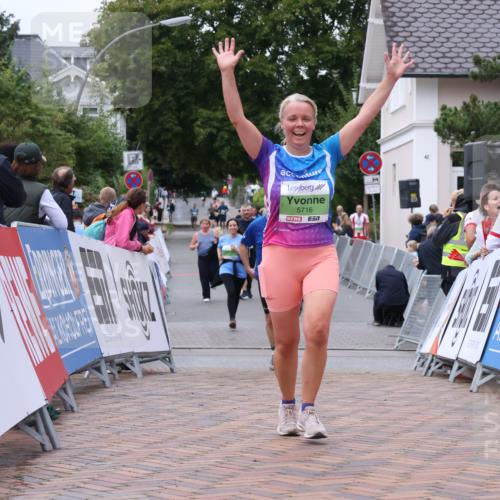 30.08.2026 - Blankeneser Heldenlauf Lena Gebhardt http://msf.ph/oto/10077533 30.08.2026 10:44:46 Ziel 5716, 5722 meine-sportfotos.de