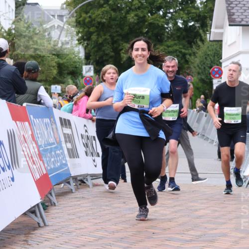 30.08.2026 - Blankeneser Heldenlauf Lena Gebhardt http://msf.ph/oto/10077543 30.08.2026 10:44:55 Ziel 5068, 5313, 5383, 5409, 5642, 5716 meine-sportfotos.de