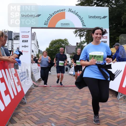 30.08.2026 - Blankeneser Heldenlauf Lena Gebhardt http://msf.ph/oto/10077547 30.08.2026 10:44:58 Ziel 5068, 5313, 5383, 5409, 5642 meine-sportfotos.de
