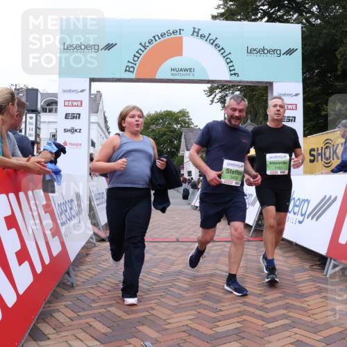 30.08.2026 - Blankeneser Heldenlauf Lena Gebhardt http://msf.ph/oto/10077549 30.08.2026 10:45:00 Ziel 5068, 5313, 5383, 5409 meine-sportfotos.de