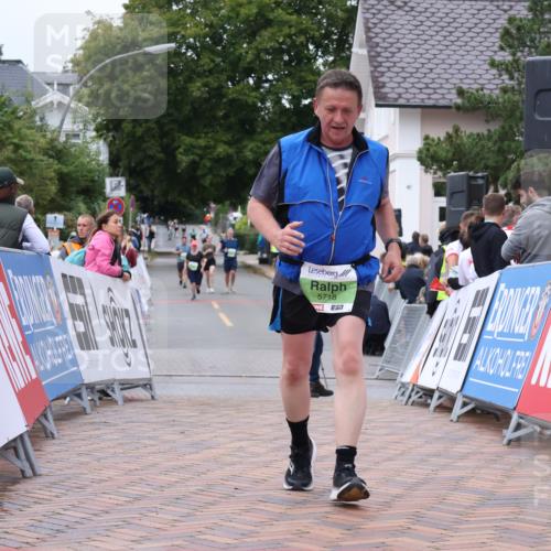 30.08.2026 - Blankeneser Heldenlauf Lena Gebhardt http://msf.ph/oto/10077553 30.08.2026 10:45:08 Ziel 5718 meine-sportfotos.de