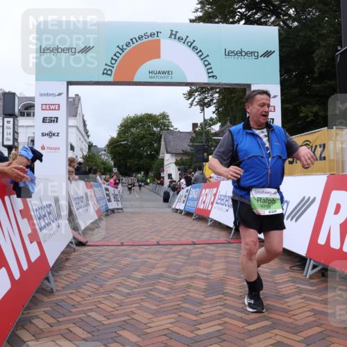 30.08.2026 - Blankeneser Heldenlauf Lena Gebhardt http://msf.ph/oto/10077556 30.08.2026 10:45:10 Ziel 5718 meine-sportfotos.de