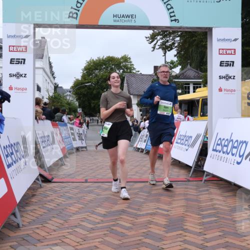 30.08.2026 - Blankeneser Heldenlauf Lena Gebhardt http://msf.ph/oto/10077565 30.08.2026 10:45:28 Ziel 5037, 5038, 5417 meine-sportfotos.de
