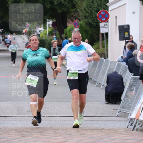30.08.2026 - Blankeneser Heldenlauf Lena Gebhardt http://msf.ph/oto/10077573 30.08.2026 10:45:58 Ziel  meine-sportfotos.de