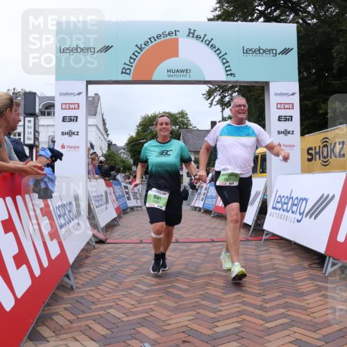 30.08.2026 - Blankeneser Heldenlauf Lena Gebhardt http://msf.ph/oto/10077578 30.08.2026 10:46:05 Ziel 5519, 5520 meine-sportfotos.de
