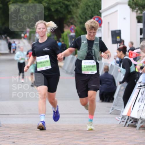 30.08.2026 - Blankeneser Heldenlauf Lena Gebhardt http://msf.ph/oto/10077581 30.08.2026 10:46:07 Ziel 5519, 5520, 5738, 5739 meine-sportfotos.de