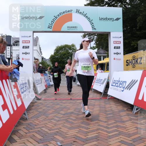 30.08.2026 - Blankeneser Heldenlauf Lena Gebhardt http://msf.ph/oto/10077611 30.08.2026 10:47:01 Ziel 5012, 5054, 5305, 5508, 5869 meine-sportfotos.de