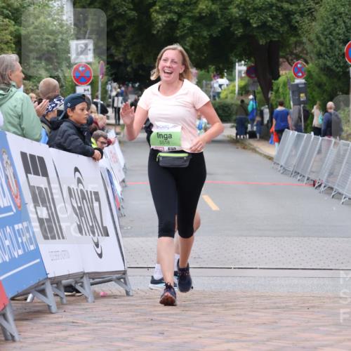 30.08.2026 - Blankeneser Heldenlauf Lena Gebhardt http://msf.ph/oto/10077623 30.08.2026 10:47:23 Ziel 5518 meine-sportfotos.de