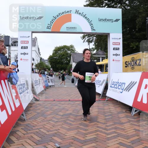 30.08.2026 - Blankeneser Heldenlauf Lena Gebhardt http://msf.ph/oto/10077645 30.08.2026 10:47:46 Ziel 5094, 5223, 5287 meine-sportfotos.de