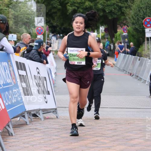 30.08.2026 - Blankeneser Heldenlauf Lena Gebhardt http://msf.ph/oto/10077650 30.08.2026 10:47:56 Ziel 5026, 5335, 5367 meine-sportfotos.de